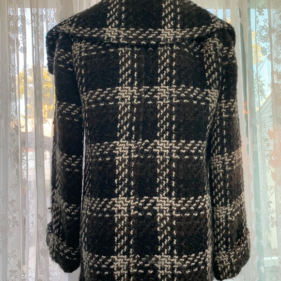 I Madison Black and White Plaid Big Collar Wool Blend Coat - Picture 4 of 12